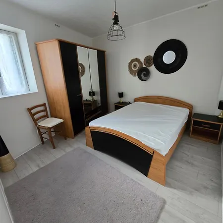 Appartamento Rez De Jardin Avec Terrasse Privative La Bourboule