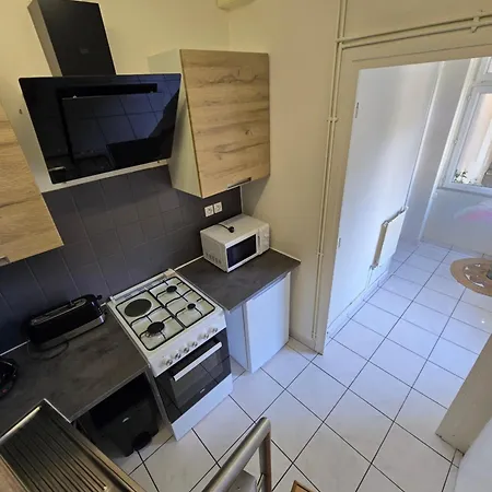 Appartamento Rez De Jardin Avec Terrasse Privative *