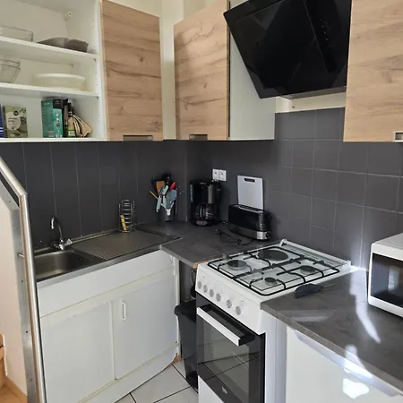 Apartman Rez De Jardin Avec Terrasse Privative